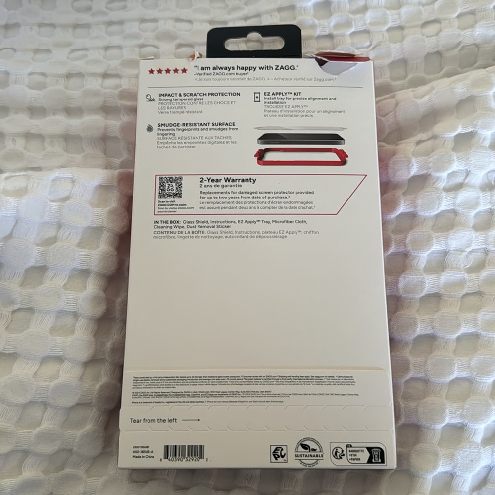 iPhone 15 Pro Max Screen Protector - Picture 2 of 3
